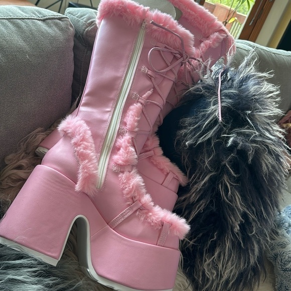 Demonia Camel-311 Baby Pink Pale Pink Faux Fur Boots women’s size 10 pastel - Picture 3 of 4